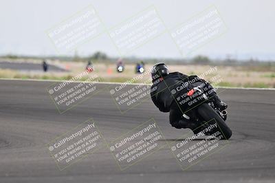 media/Apr-18-2025-TrackDaz (Fri) [[45f5874c44]]/C Group/Session 2 (Turn 10)/